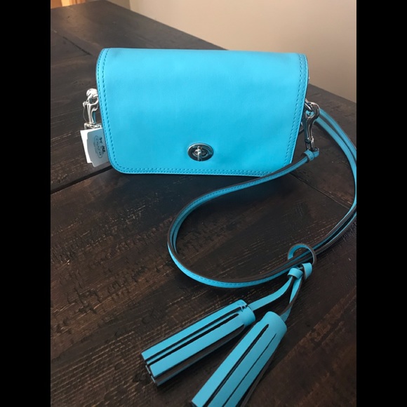 Coach Handbags - Coach Legacy Shoulder Bag 19914